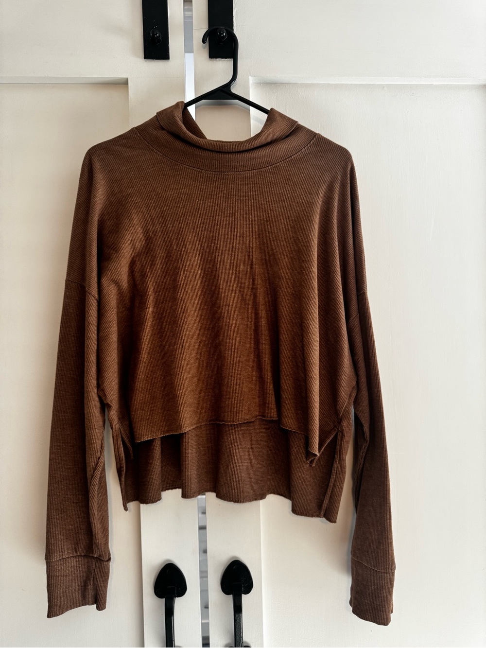 American Eagle Outfitters Brown Cropped Mock Neck Sweatshirt